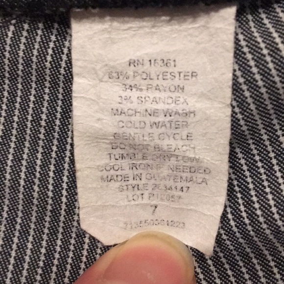 Joe Benbasset Shorts - Picture 2 of 3